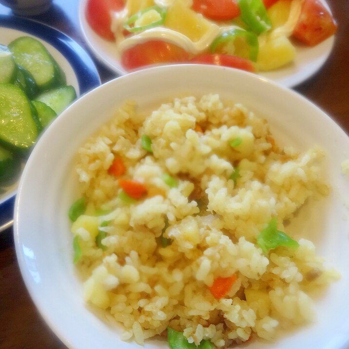 炊飯器にお任せ♥ツナ缶でカレー炊き込みご飯